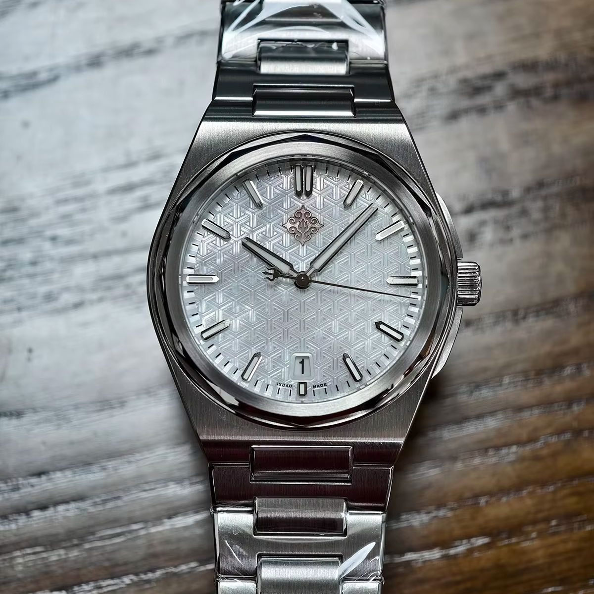 IX&DAO 2026 Nouvelle Montre Mé - Omega Watch Constellation avis et prix
